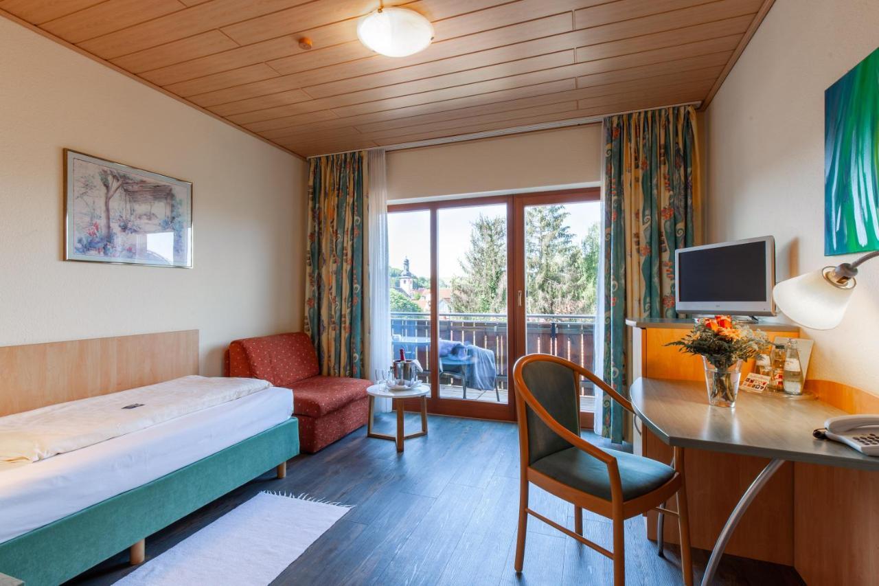 Landgasthof 'Zur Quelle' Wachtersbach Экстерьер фото